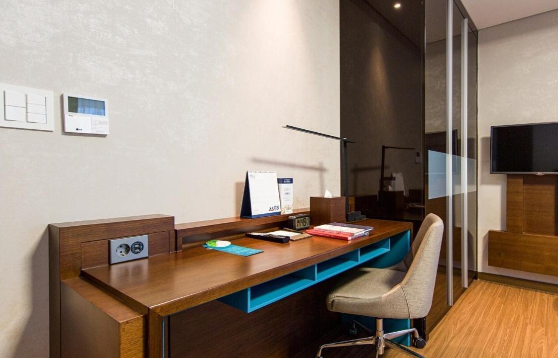Haeundae Wide Ocean View & Residence Busan Bagian luar foto