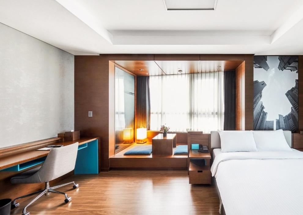 Haeundae Wide Ocean View & Residence Busan Bagian luar foto
