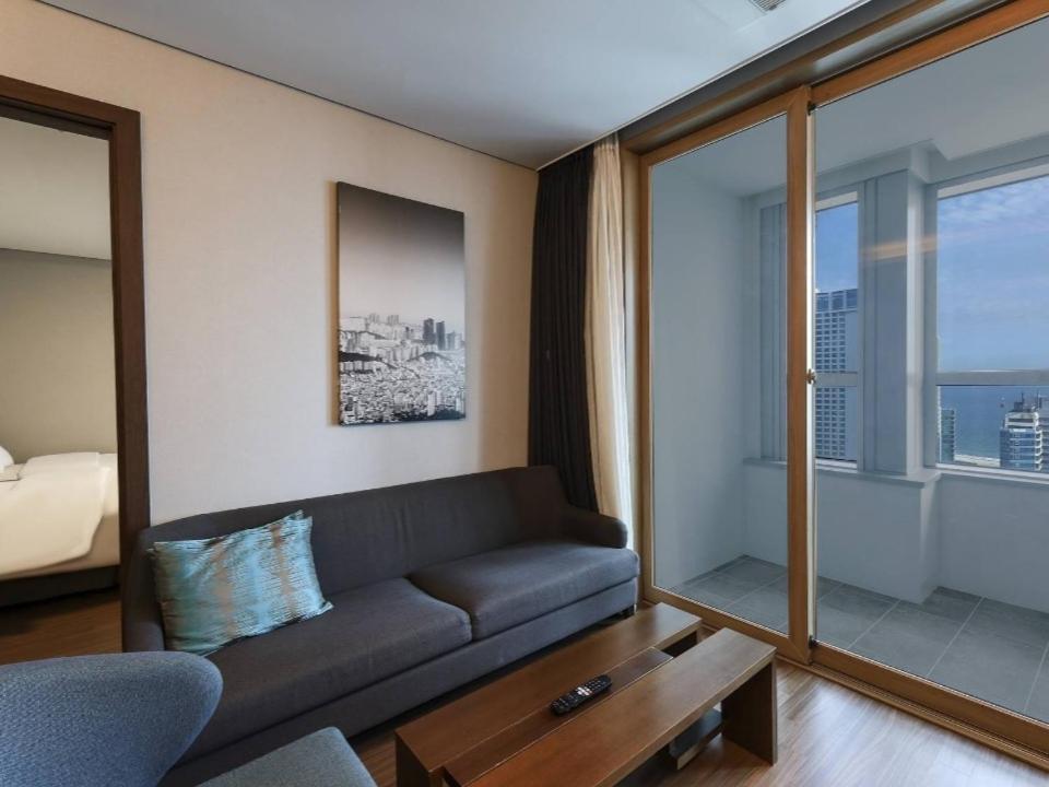 Haeundae Wide Ocean View & Residence Busan Bagian luar foto