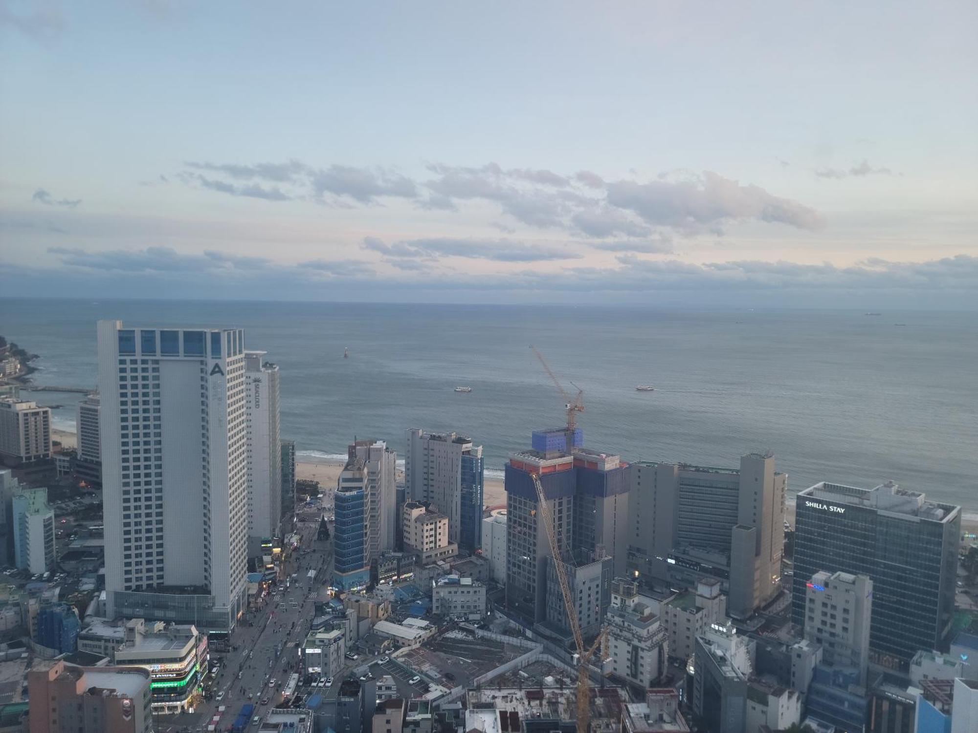 Haeundae Wide Ocean View & Residence Busan Bagian luar foto