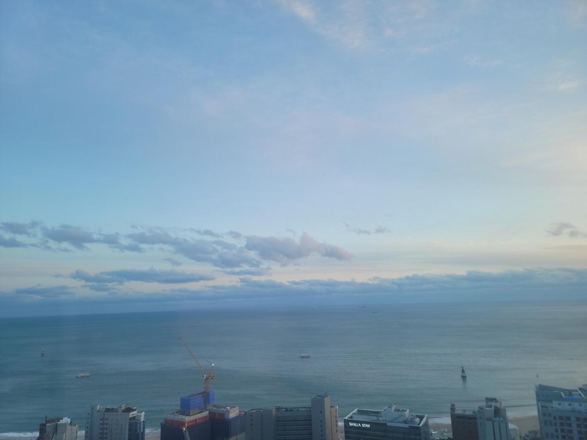 Haeundae Wide Ocean View & Residence Busan Bagian luar foto